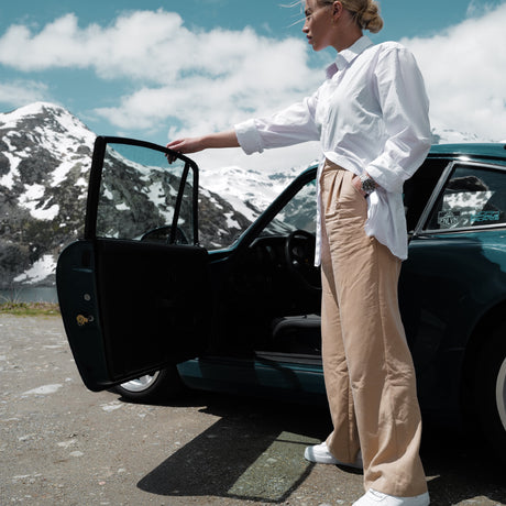 Hanna Schönwald Cares for her Mercedes Benz W123 230 CE Coupé 1984
