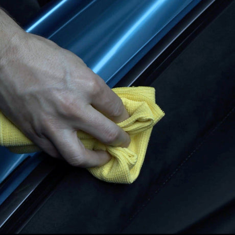 Alcantara richtig reinigen und pflegen